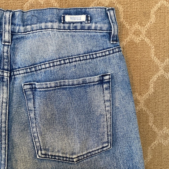 BRANDY MELVILLE BOYFRIEND JEANS - Picture 5 of 5